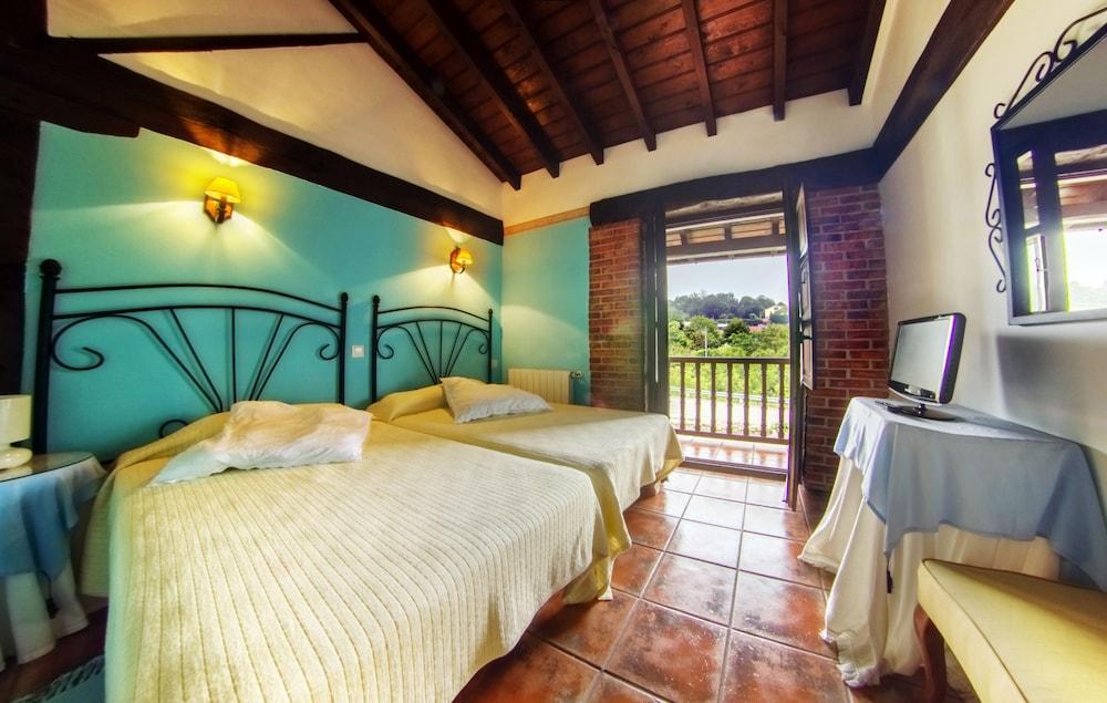 Apartamentos Camino Del Norte Cobreces Luaran gambar